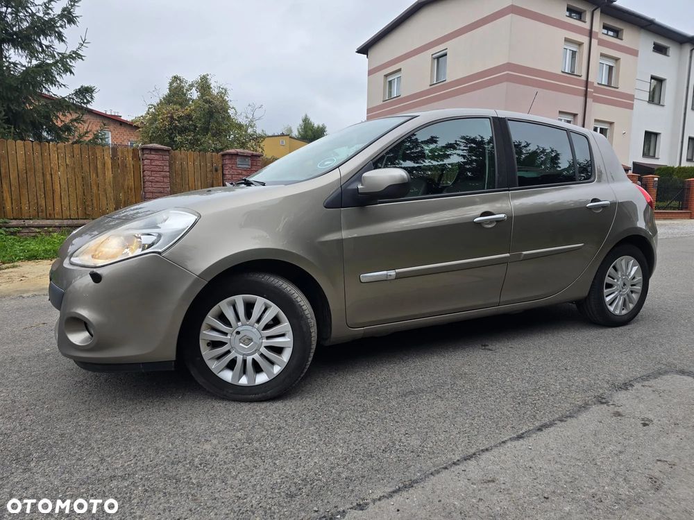 Renault Clio 1.2 16V 75 Expression - 22