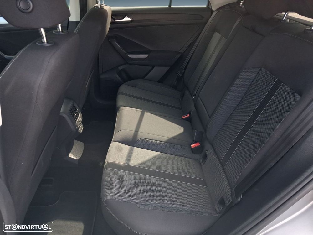 VW T-Roc 1.0 TSI Urban - 15