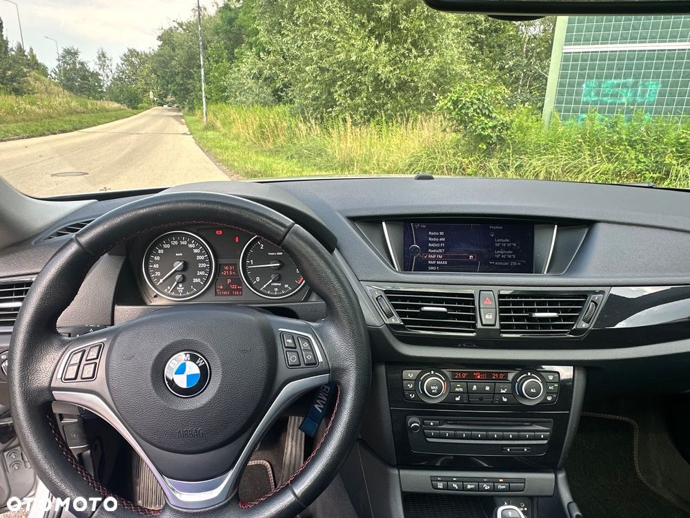 BMW X1 xDrive18d Sport Line - 30