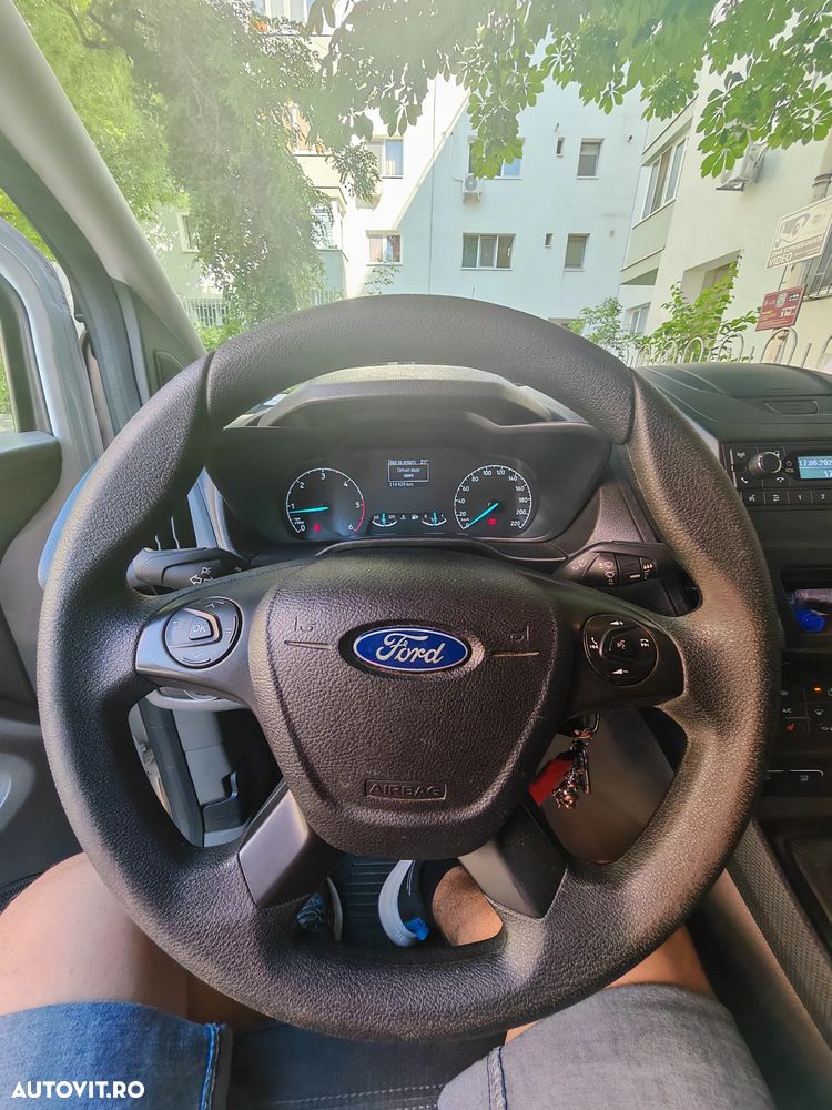 Ford Transit Connect - 8