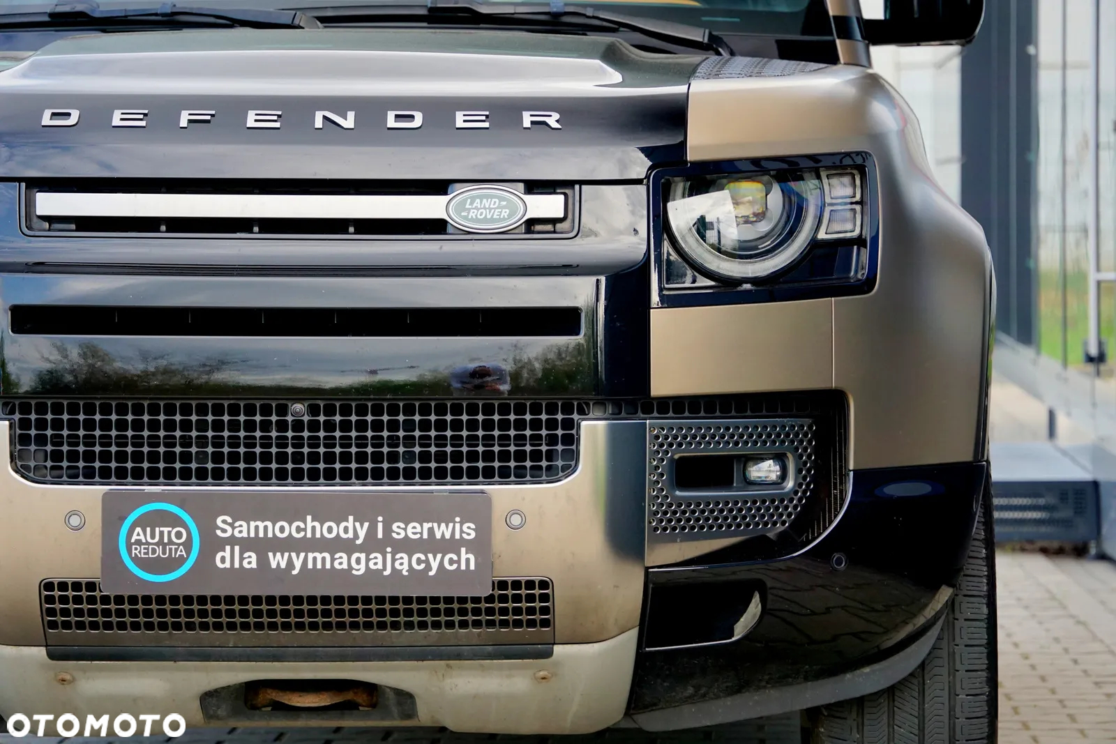 Land Rover Defender 110 P400 X - 12