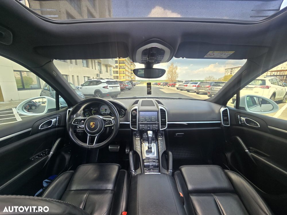 Porsche Cayenne - 17