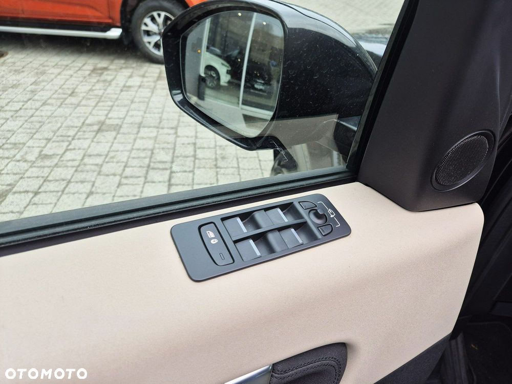 Land Rover Discovery Sport - 18