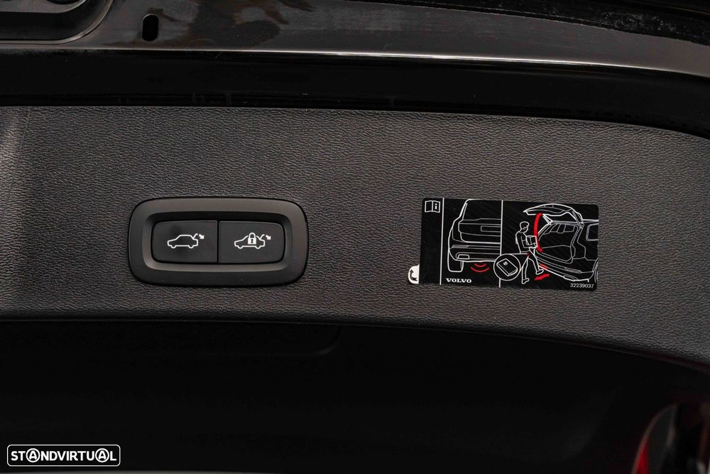 Volvo XC 40 1.5 T5 PHEV Momentum Plus - 18