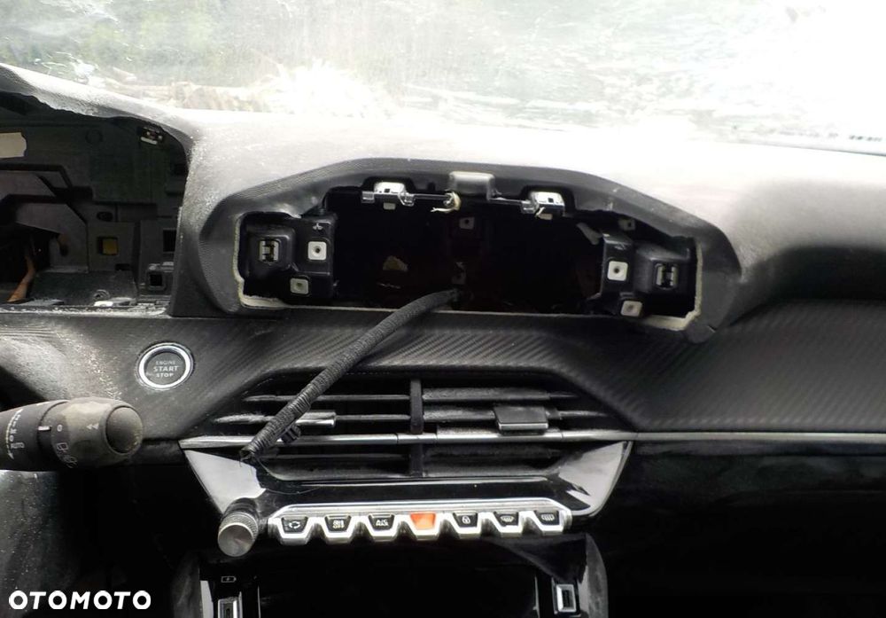 Peugeot 2008 - 24
