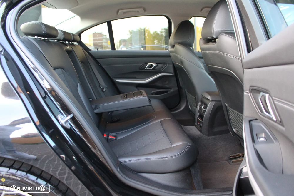 BMW 318 d Line Sport Auto - 17