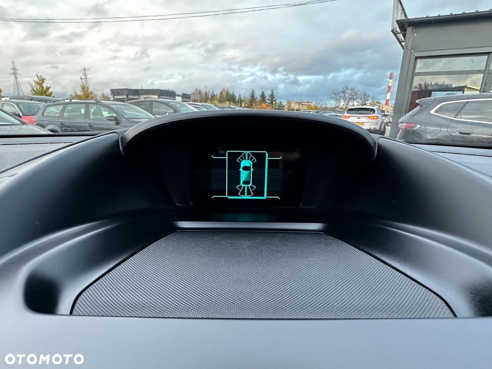 Ford Kuga 2.0 TDCi 2x4 Titanium - 23