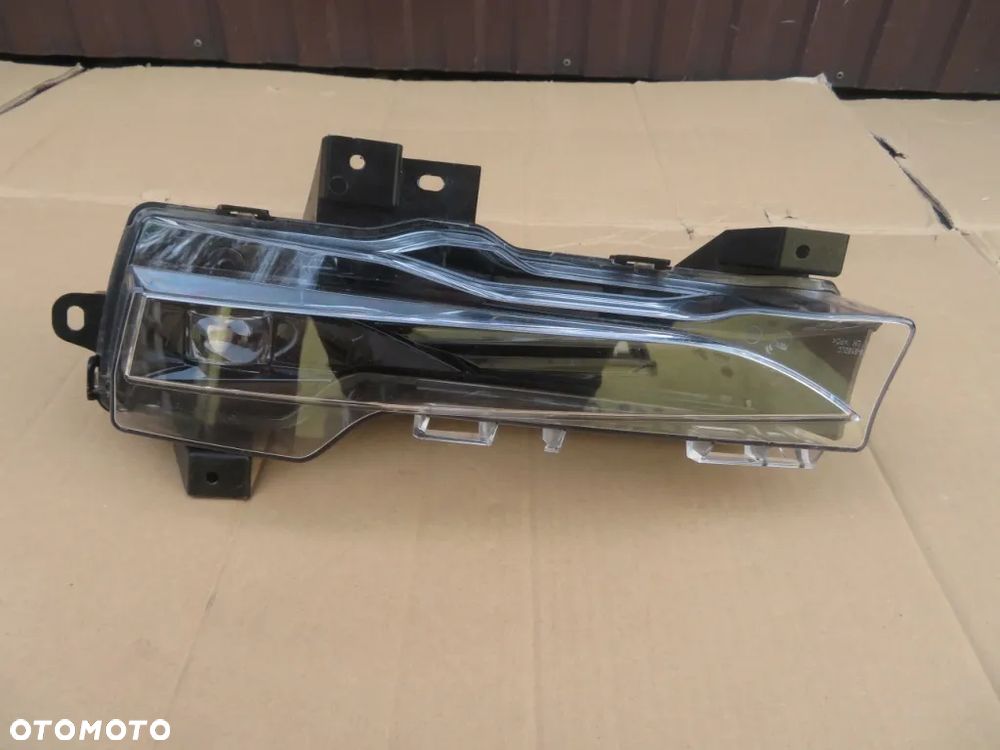 HALOGEN LEWY LED DRL TESLA Y 20R- KRAKÓW - 1