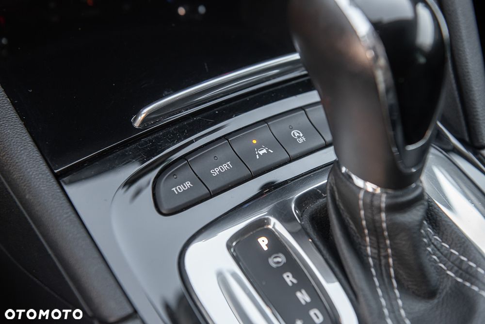 Opel Insignia 2.0 T 4x4 Exclusive S&S - 24