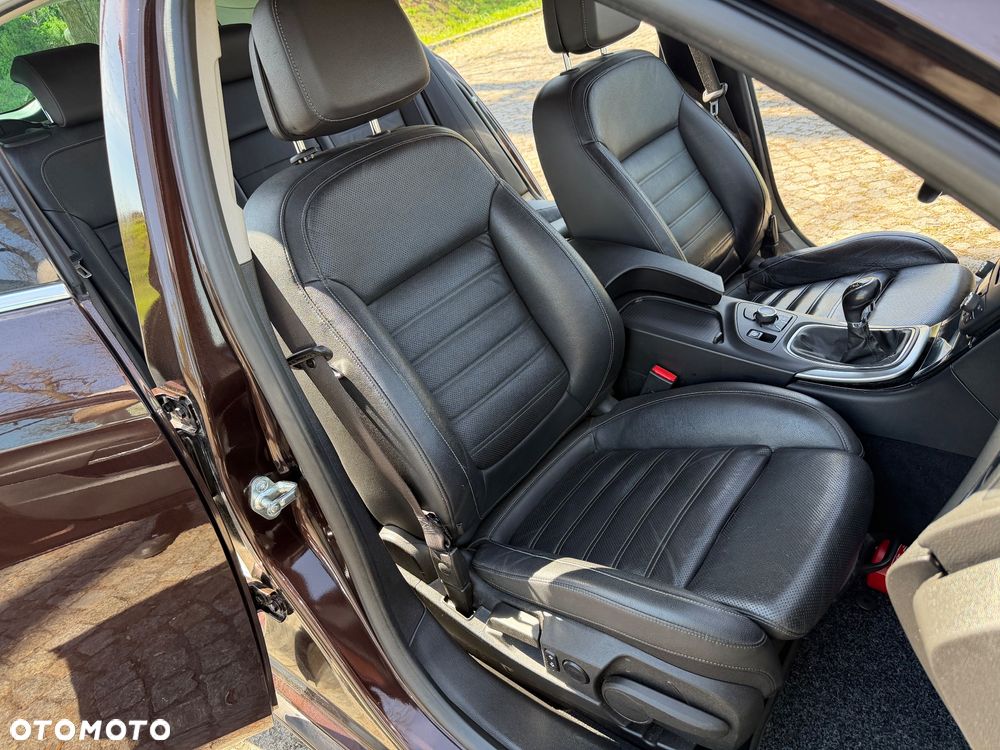 Opel Insignia 2.0 CDTI Cosmo S&S - 23