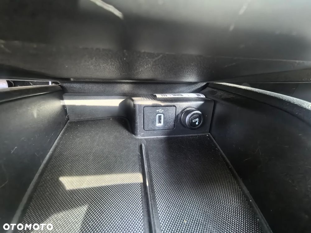 Ford Focus 1.0 EcoBoost STart-Stopp-System TITANIUM - 26