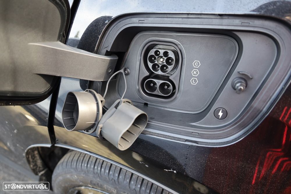 Volvo EX30 69 kWh Single Motor Extended Range Black Edition - 3