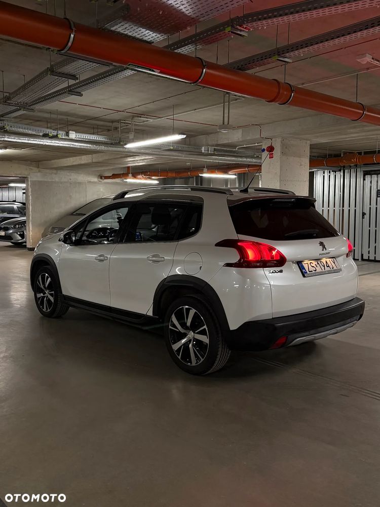 Peugeot 2008 1.2 PureTech Allure S&S - 2