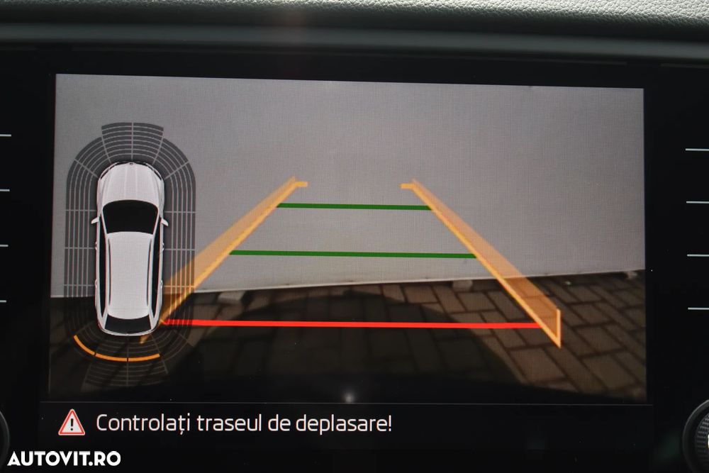 Skoda Octavia 2.0 TDI AMBITION DSG - 20