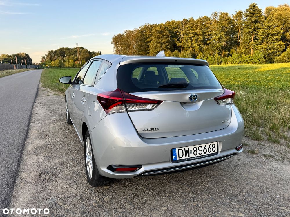 Toyota Auris Hybrid 135 Comfort - 14