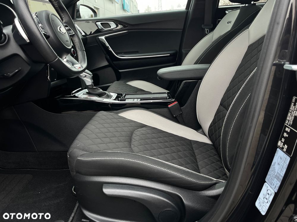 Kia ProCeed 1.5 T-GDI DCT7 OPF GT LINE - 23