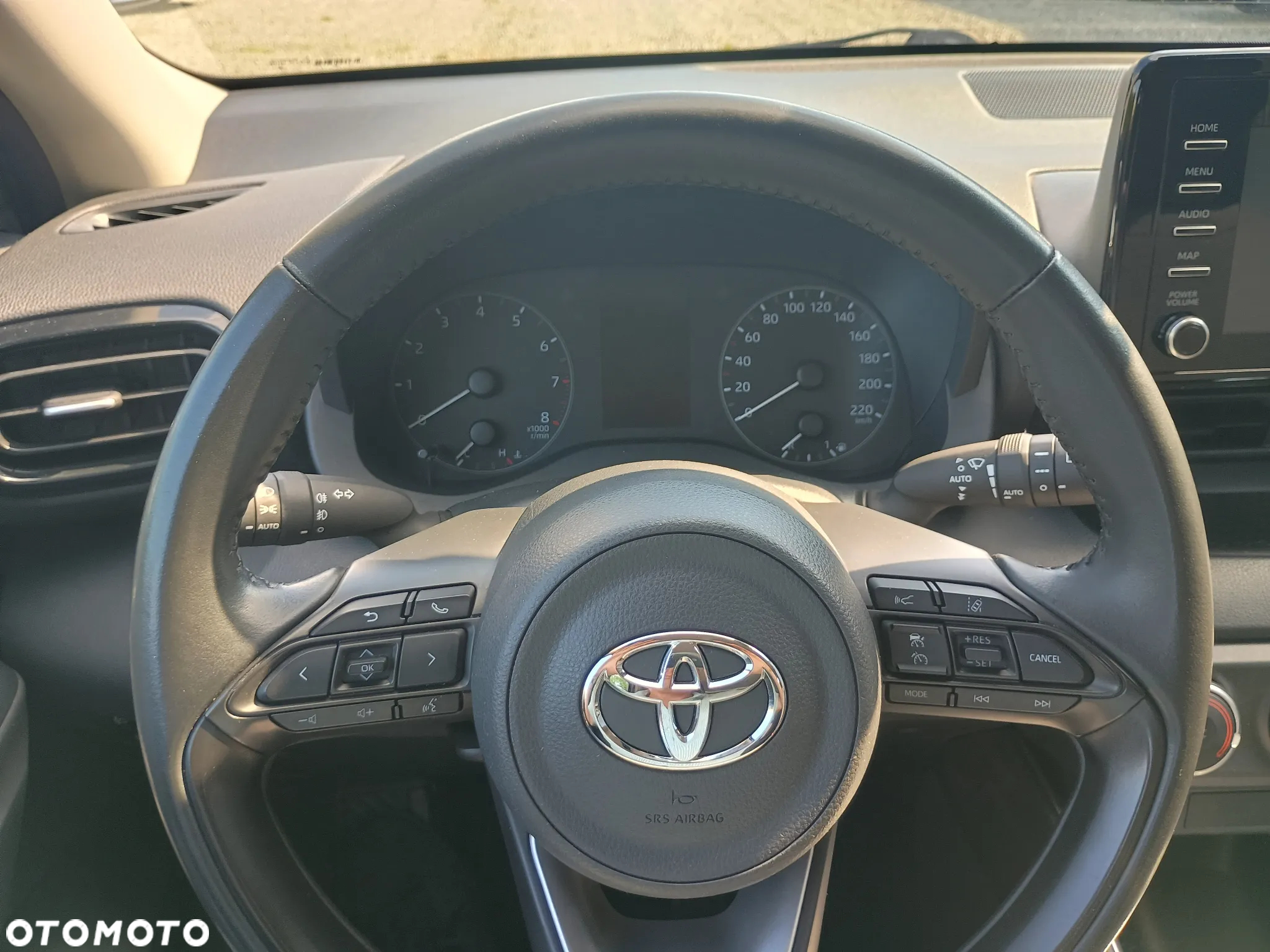 Toyota Yaris 1.5 Comfort - 17