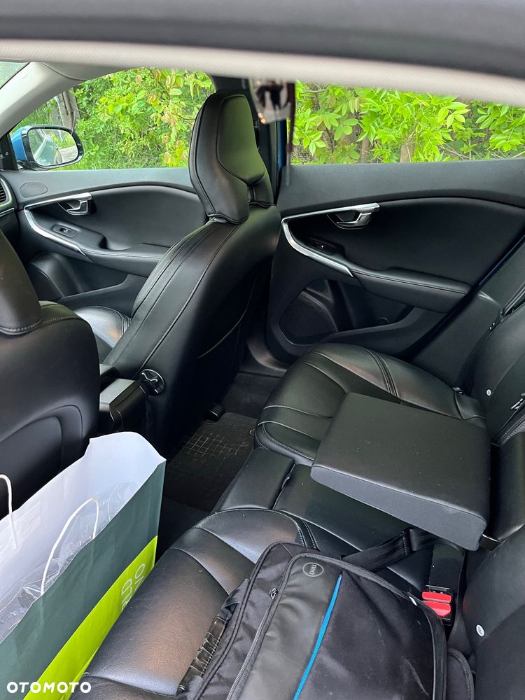 Volvo V40 D4 Momentum - 6