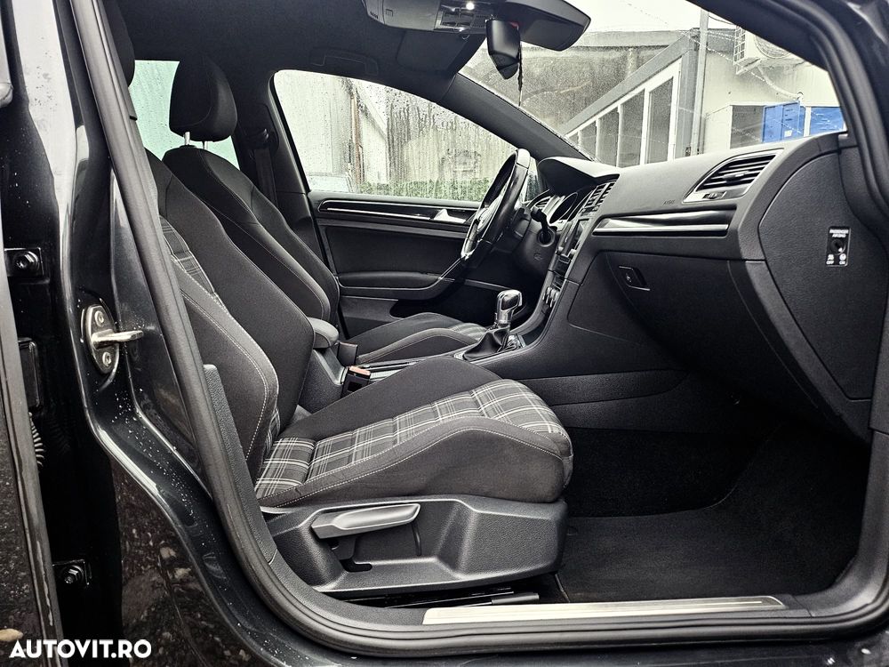 Volkswagen Golf GTD 2.0 TDI SCR DSG - 17