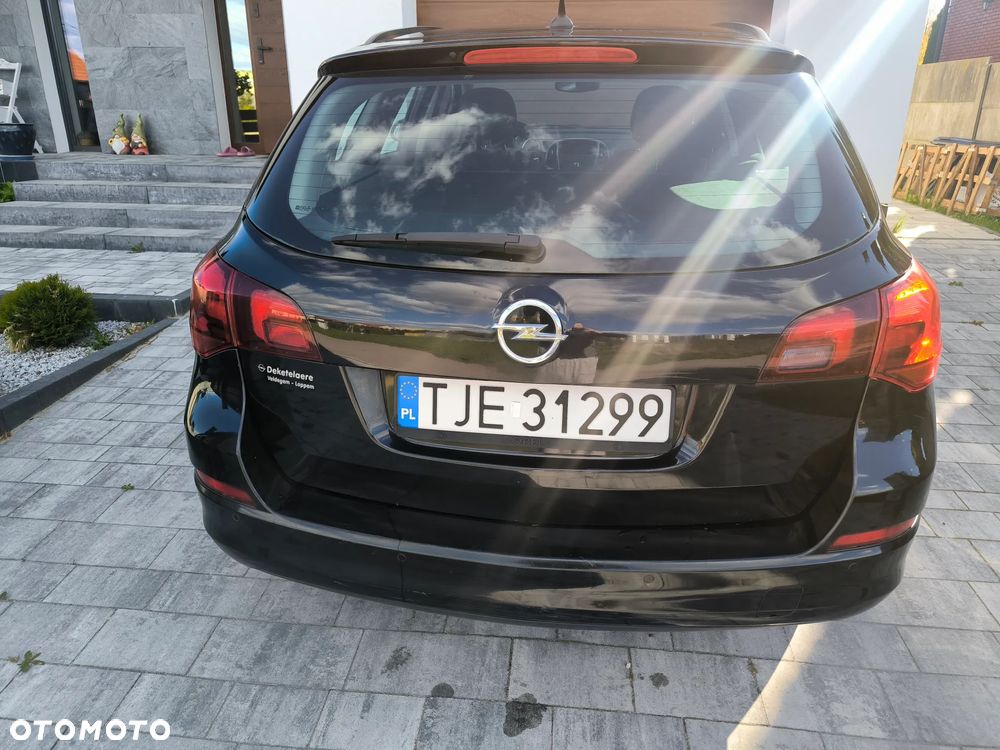 Opel Astra 1.7 CDTI DPF Cosmo - 4