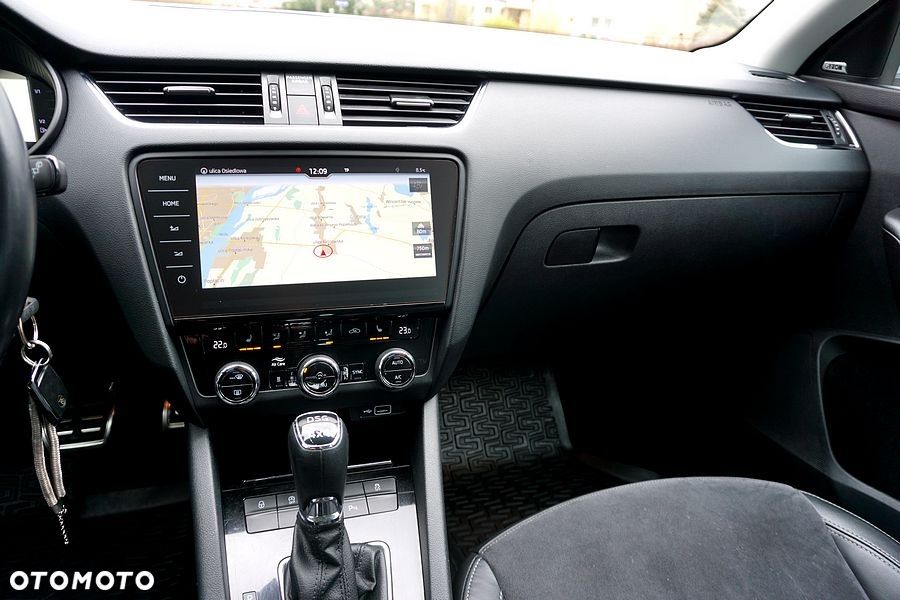 Skoda Octavia 2.0 TDI 4x4 DSG Scout - 32