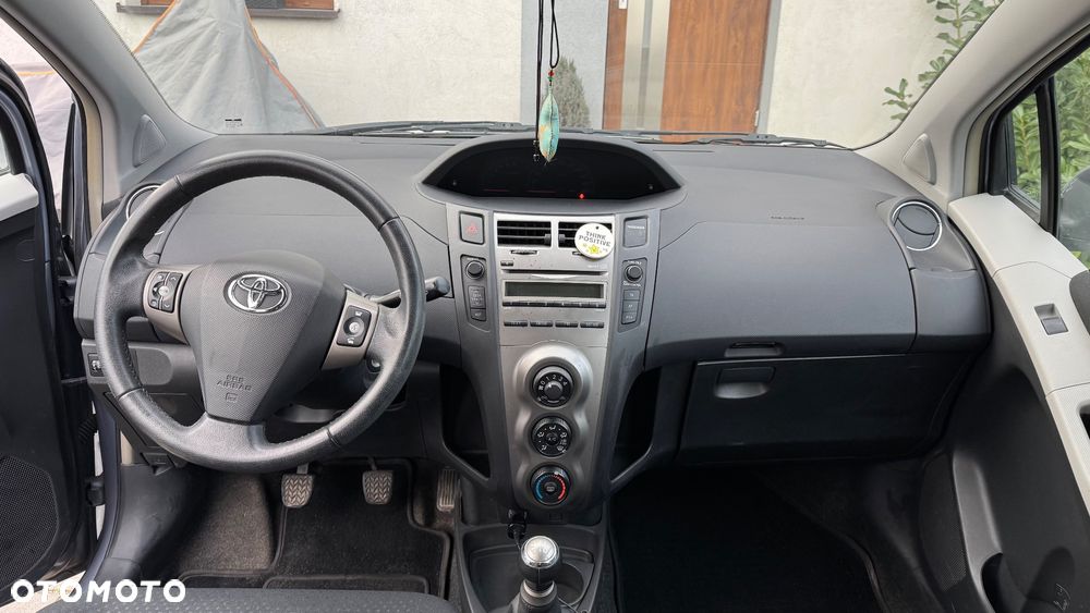 Toyota Yaris 1.0 VVT-i Luna - 10