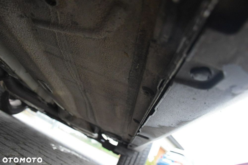 Ford Kuga 2.0 TDCi FWD Trend - 17