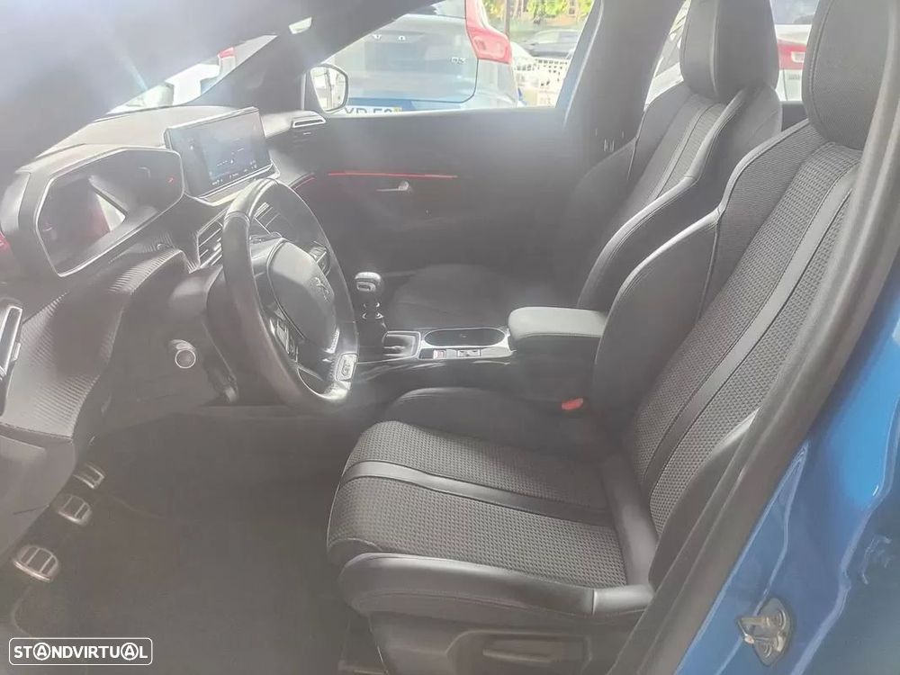 Peugeot 208 1.2 PureTech GT Line - 12