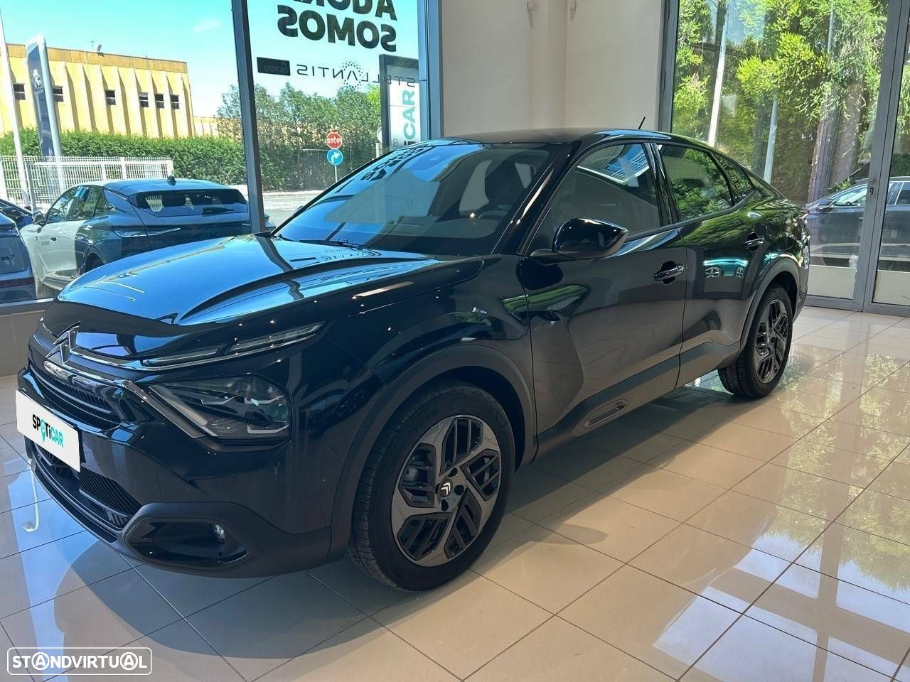 Citroën C4 X 1.2 PureTech Plus EAT8 - 1
