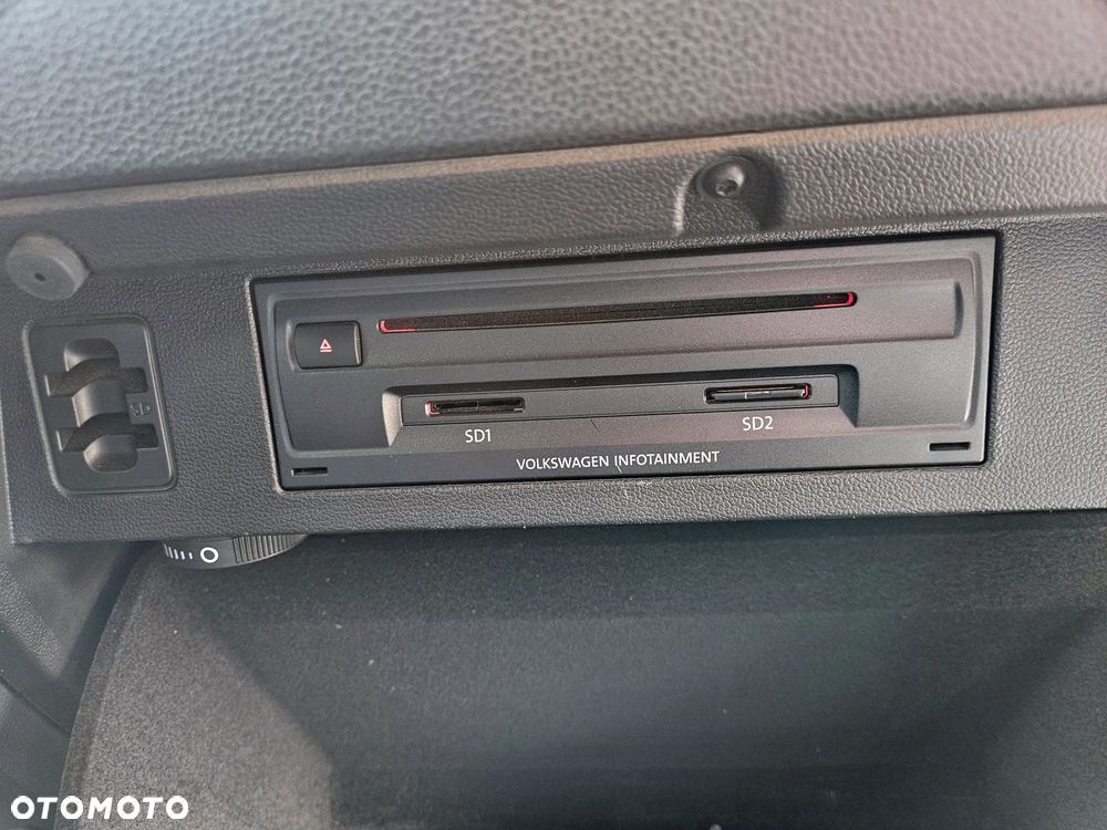 Volkswagen Passat - 16