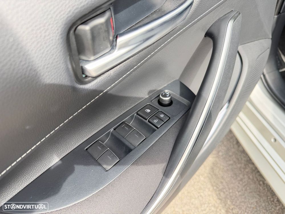 Toyota Corolla 1.8 Hybrid Comfort - 28