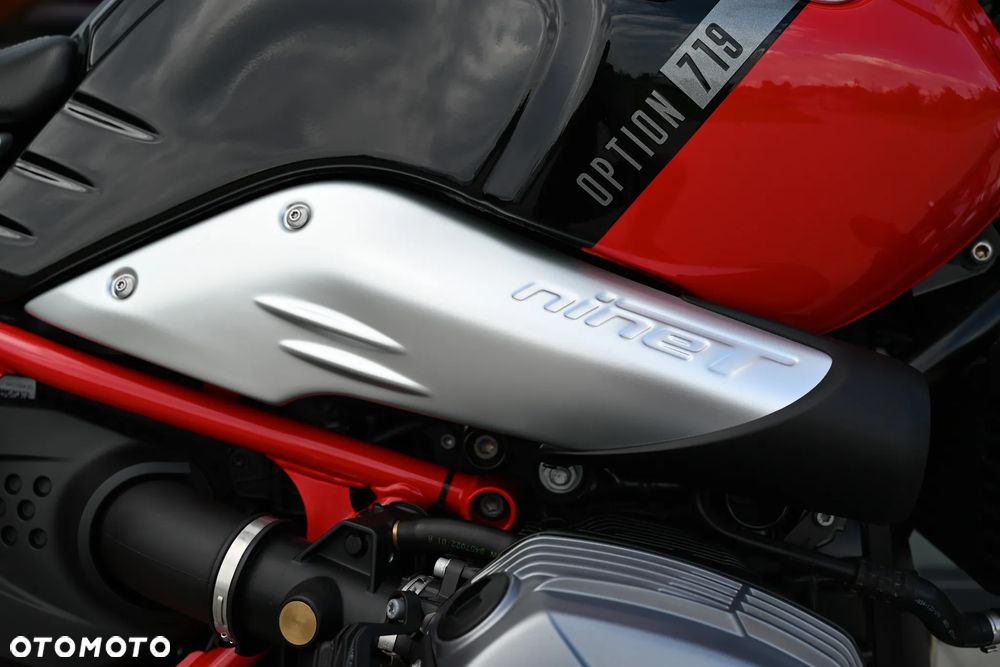 BMW R - 18