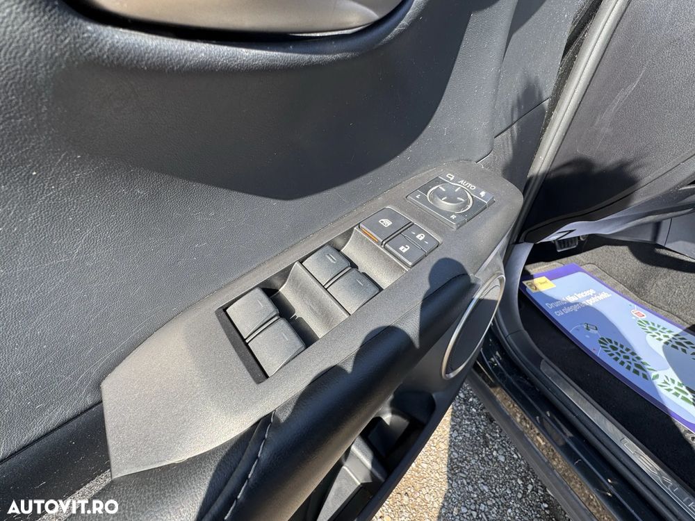 Lexus Seria NX 300h - 14
