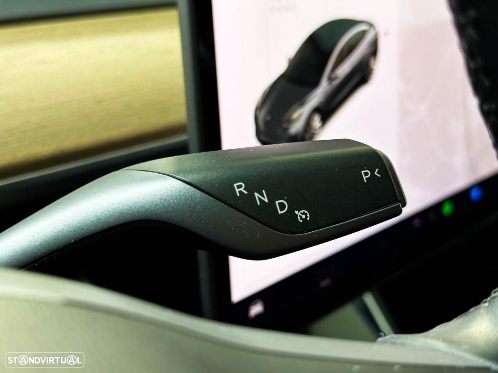Tesla Model 3 Long-Range Dual Motor AWD - 40