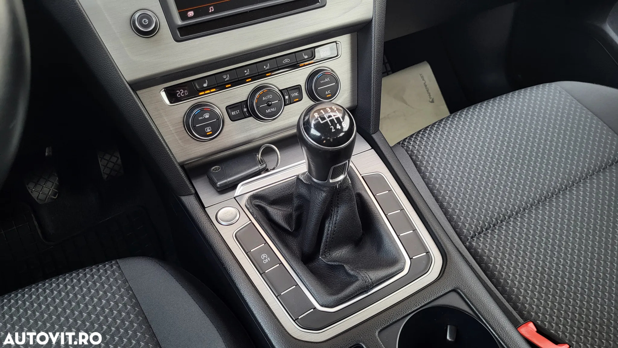 Volkswagen Passat Variant 2.0 TDI (BlueMotion Technology) Comfortline - 9