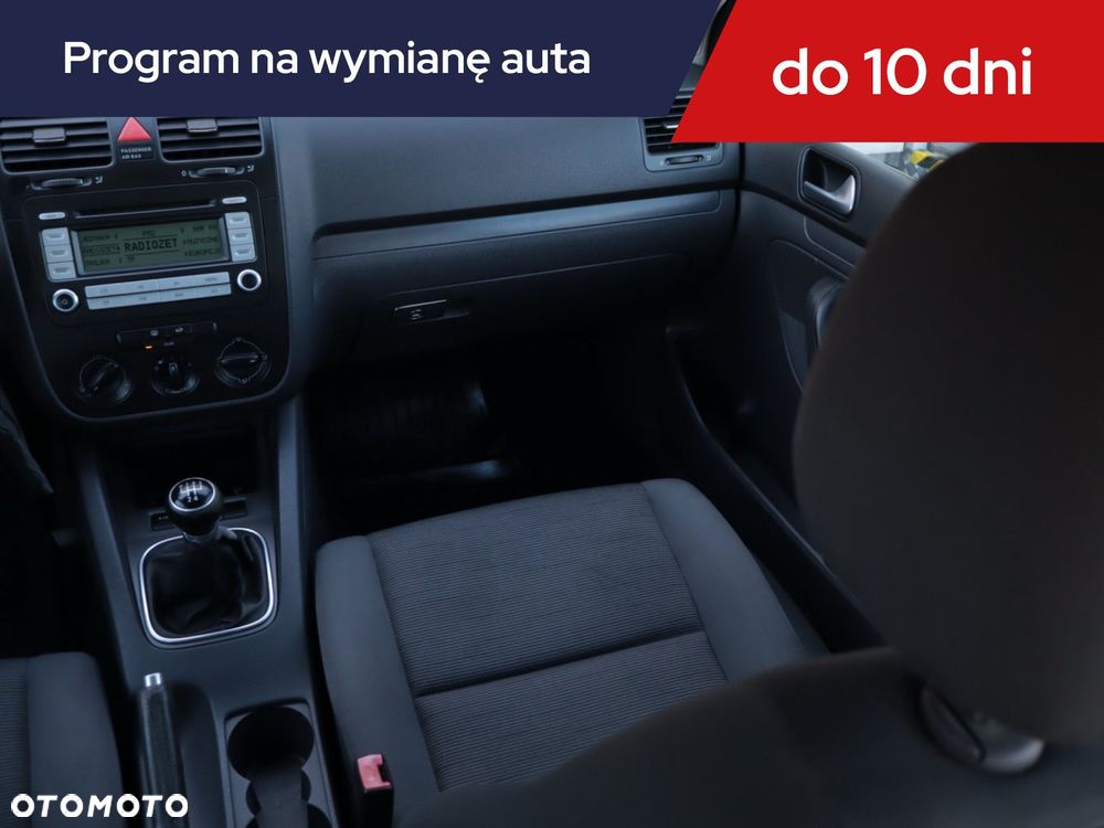 Volkswagen Golf - 10