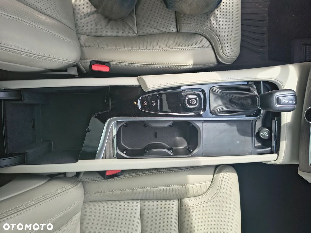 Volvo XC 90 T6 AWD Geartronic Inscription - 12