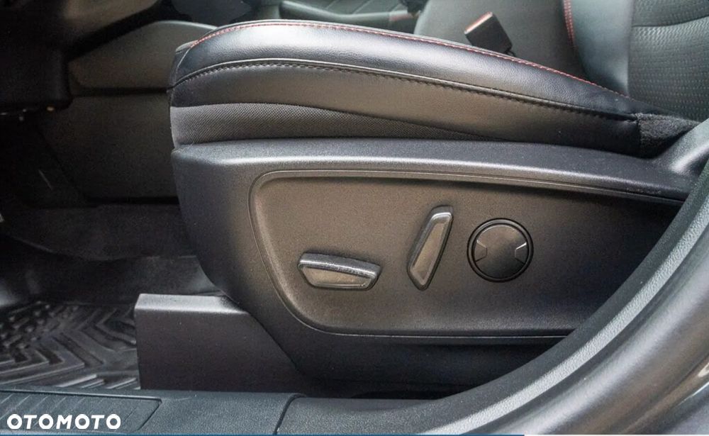 Ford Escape 2.0 EcoBoost AWD Titanium - 26