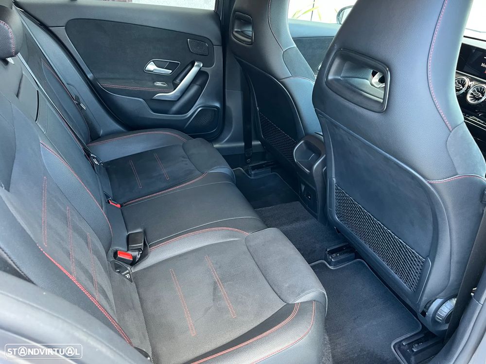 Mercedes-Benz A 180 d AMG Line - 29