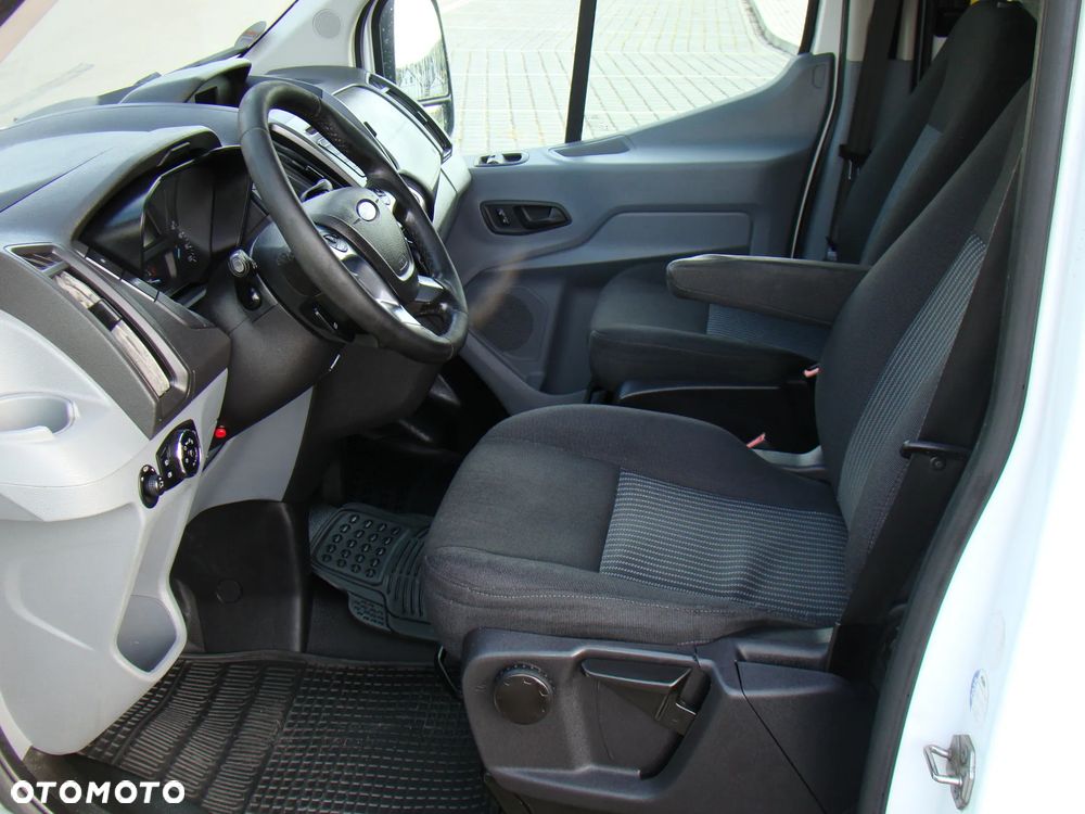 Ford Transit Kombi L3H2 Limited - 27