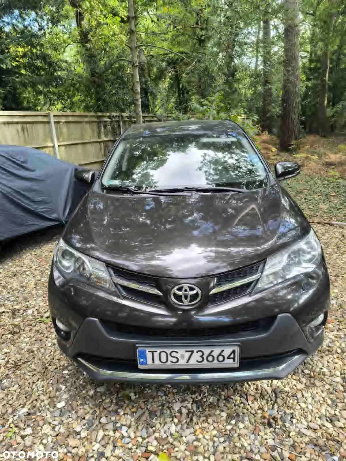 Toyota RAV4 - 1