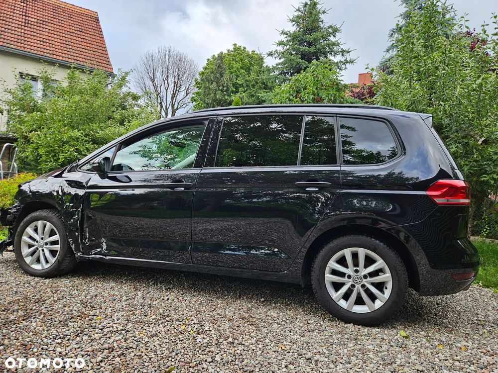 Volkswagen Touran 2.0 TDI SCR Comfortline - 2