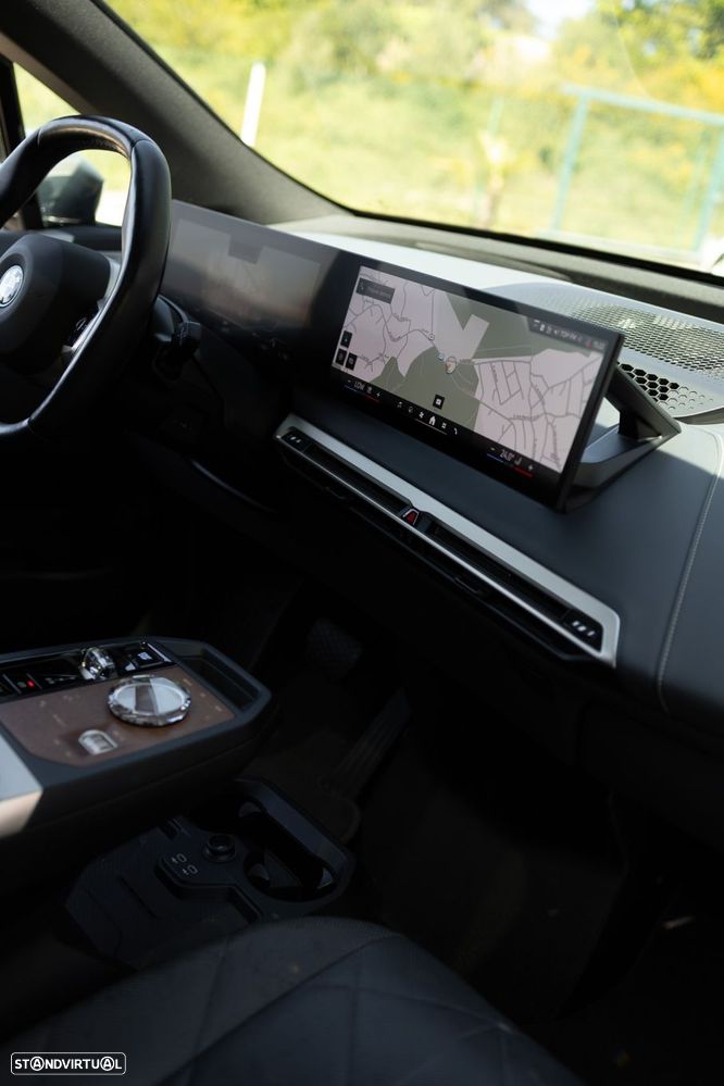 BMW iX xDrive 40 Pack Desportivo - 37