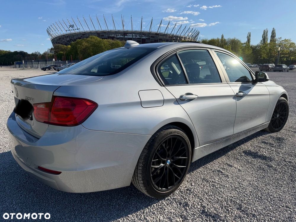BMW Seria 3 328i xDrive - 2