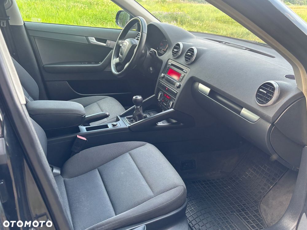 Audi A3 Sportback 1.6 TDI Ambition - 17