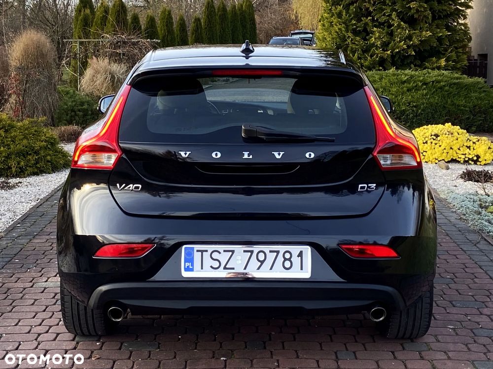 Volvo V40 D3 Momentum - 22