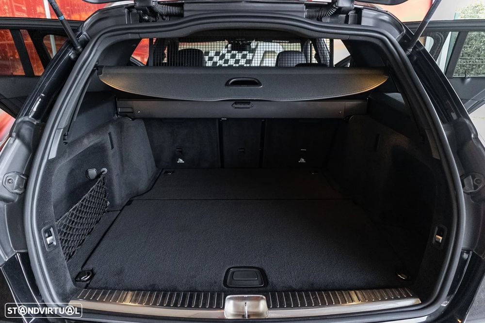 Mercedes-Benz C 300 d AMG Line - 25