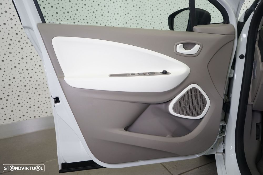 Renault Zoe (c/ Bateria) 41 kwh Life - 17