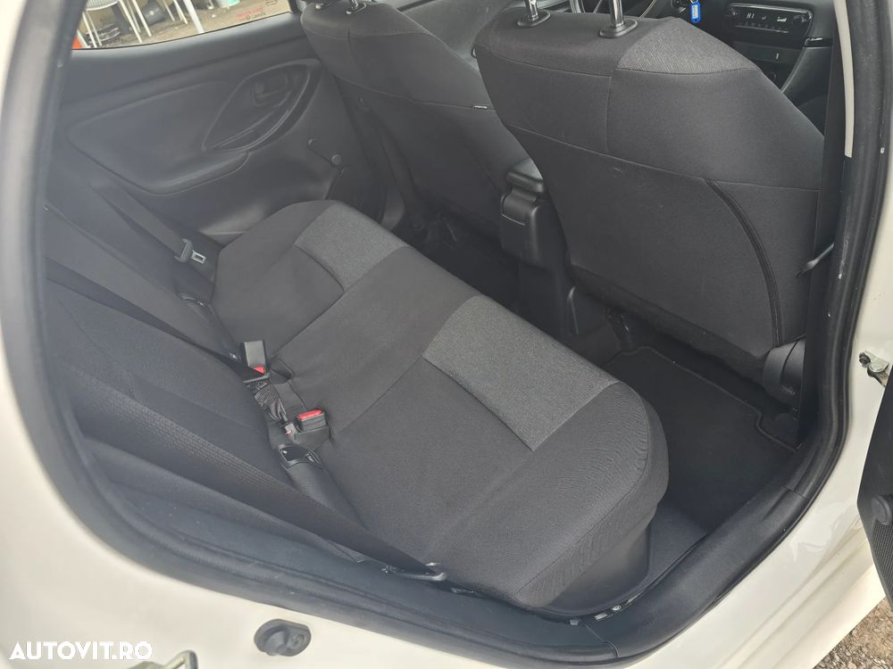 Toyota Yaris 1.5 VVT-i HSD Exclusive Style - 10