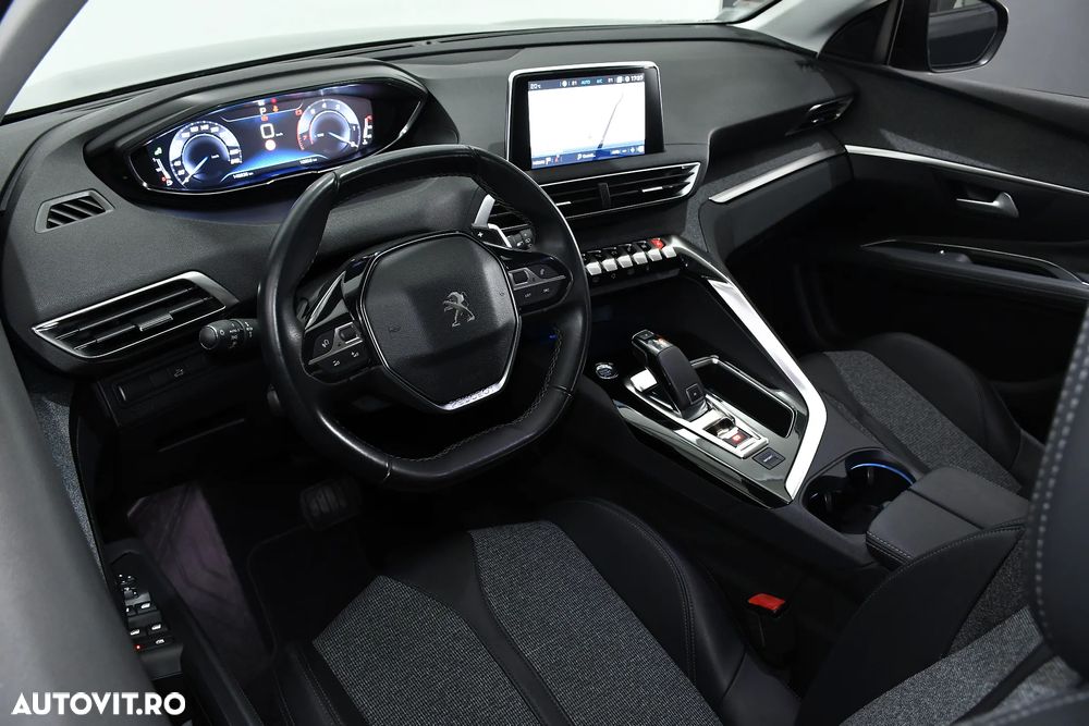 Peugeot 3008 PureTech 130 Stop & Start GPF EAT8 Allure - 12